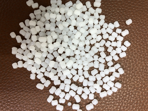 延能化項(xiàng)目再傳捷報(bào)——45萬(wàn)噸年高密度聚乙烯裝置后處理系統(tǒng)成功造粒 (2)_副本.jpg