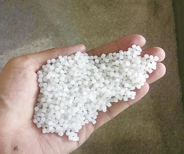 聚乙烯裝置粒料產品-周巍_副本.jpg